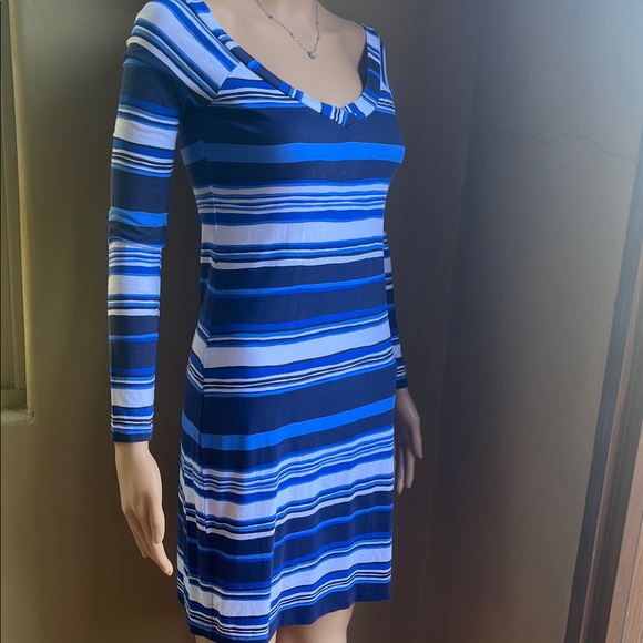 Lilly Pulitzer Dresses & Skirts - Sporty Lily Pulitzer Striped Blue Long-Sleeve V-Neck Dress